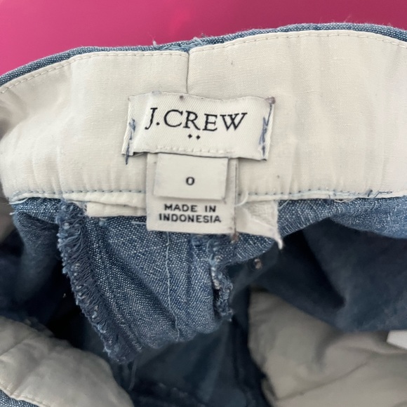 J Crew Chambray 4” short - trim and neat, hook and zip closure, 100% cotton - Picture 3 of 8